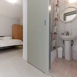 Apartament Gisela *